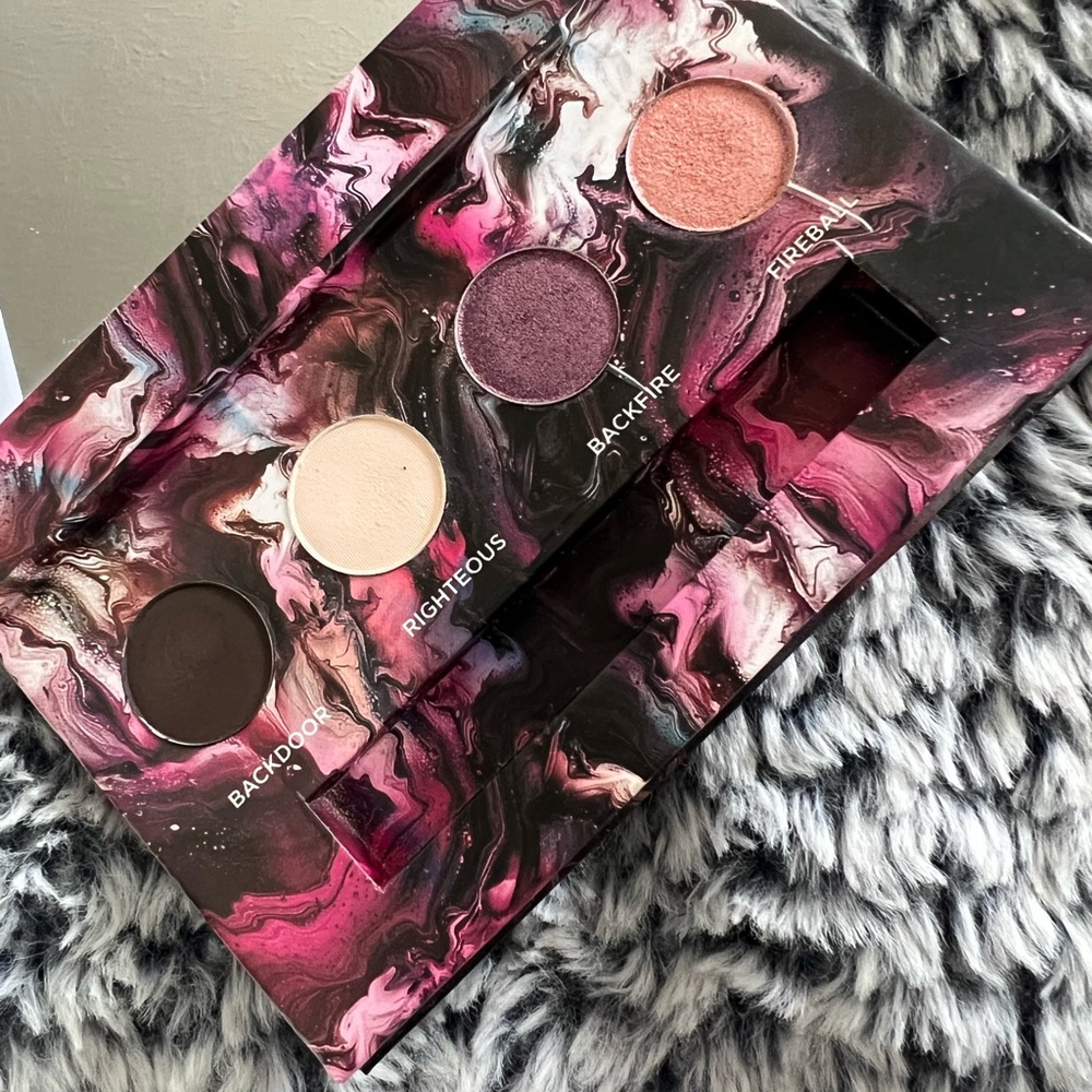 Urban Decay Urban Addictions Eyeshadow Palette